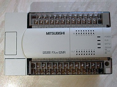 PLC Mitsubishi FX2N-32MR